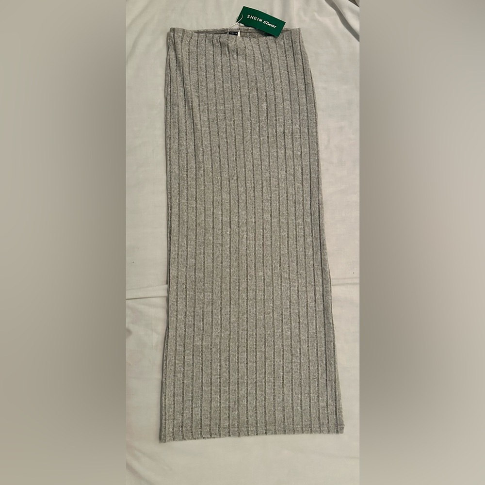 ⭐️⭐️⭐️SHEIN EZ Wear Ankle Length Soft Skirt - Small